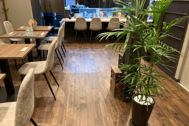 店舗内観01